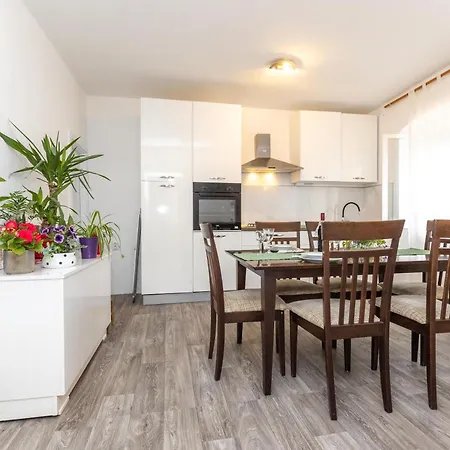 Apartament Sergio *